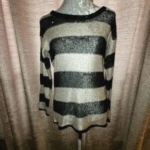 Beautiful Boston Proper Cold Shoulder Sweater